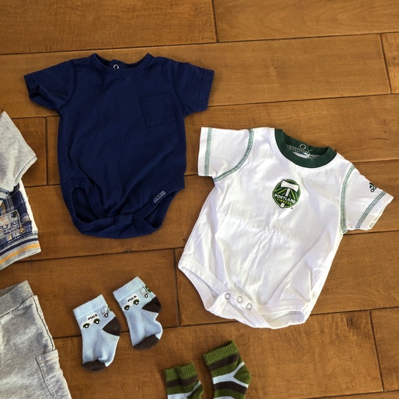Sporty Baby Outfit Lot. 💙 ⚽️. Size 0-3 Months - Picture 4 of 6